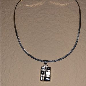 SILVER ABSTRACT PENDANT NECKLACE